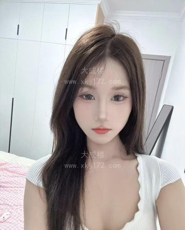 西湖身材哇塞嫩妹