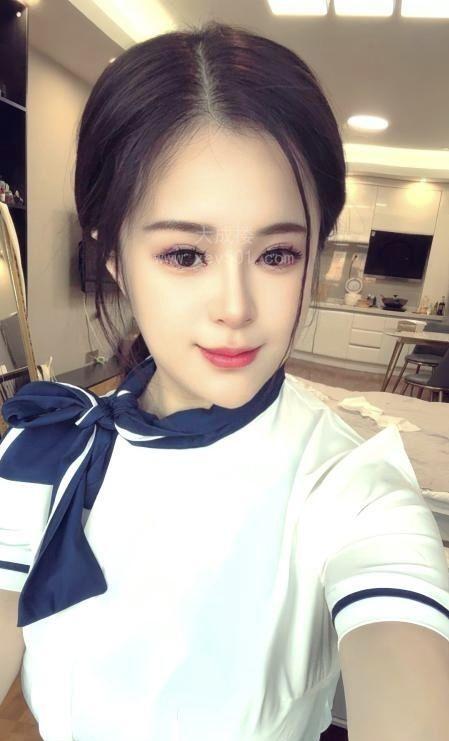 白云制服诱惑骚女悠悠