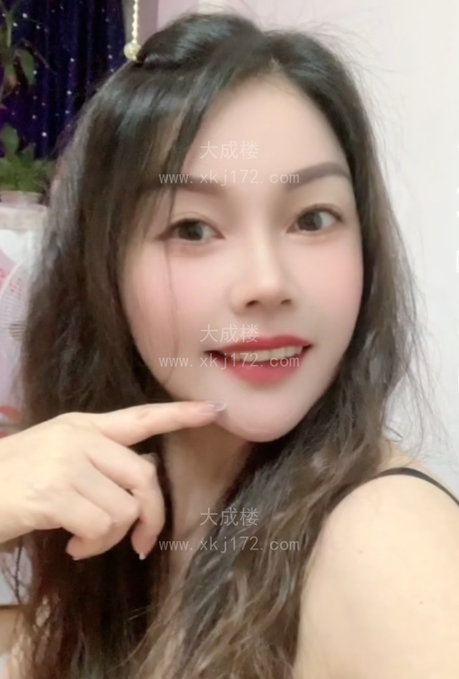 青秀居家大胸玫瑰杏子