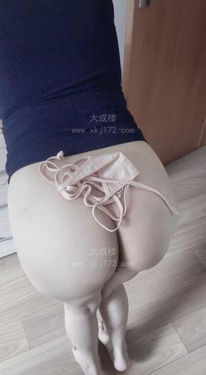 宝山翘屁股小骚妻