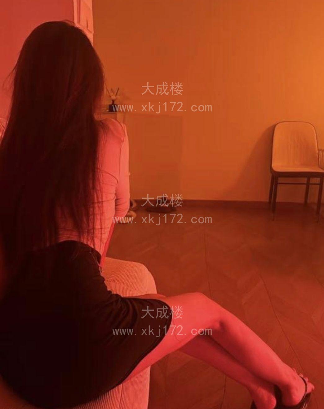 静安一线天蓝颜