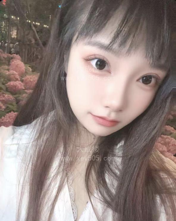 浦东大胸妹子小小