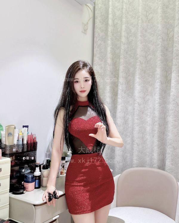 肤白貌美萱萱老师